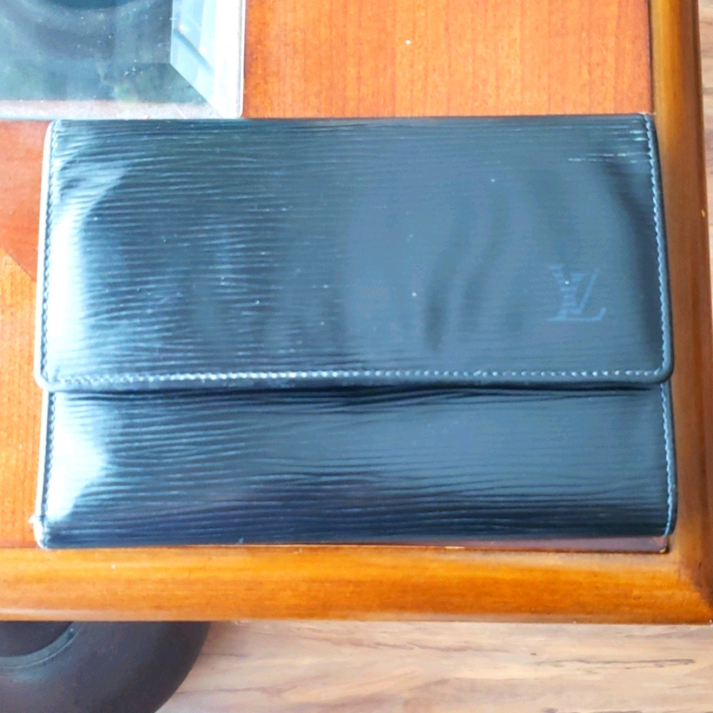 Authentic Louis Vuitton wallet